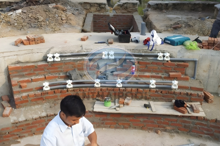 Thi công đường ống bể bơi