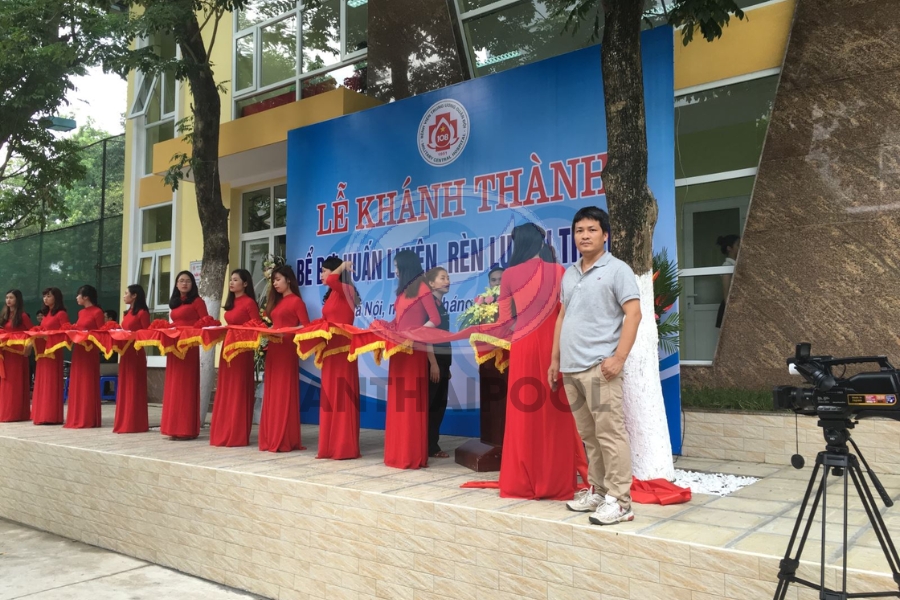 Lễ khánh thành bể bơi