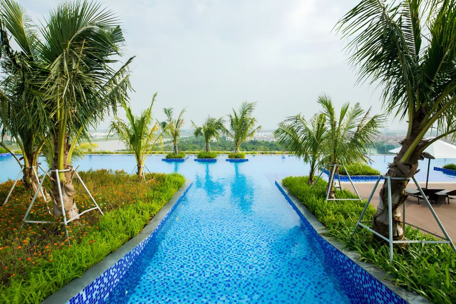 Bể bơi Vincom Plaza Long Biên