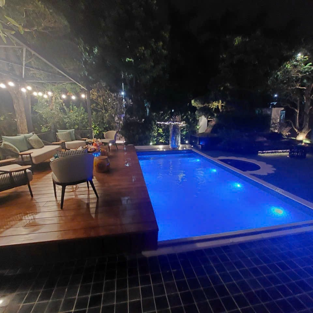 Bể bơi Vinhomes Long Biên