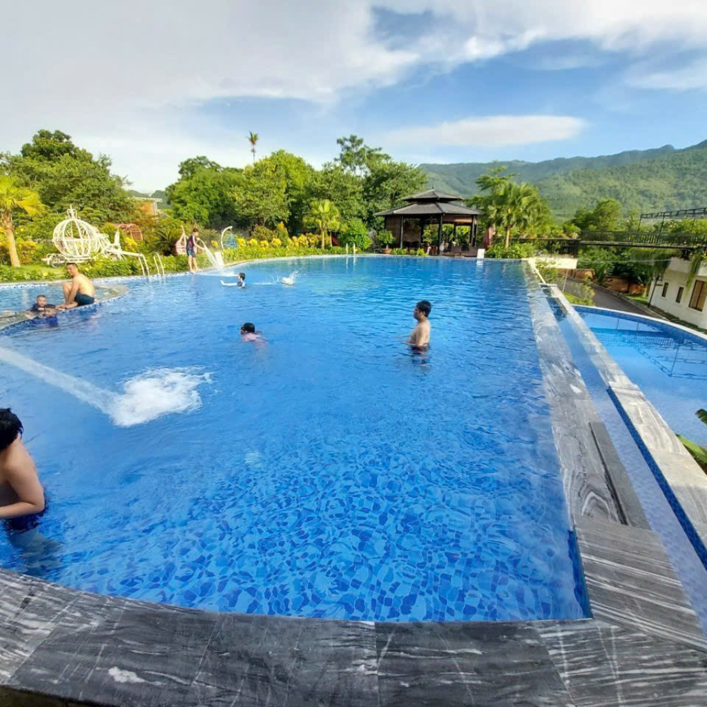 Bể bơi đêm Cư Yên 