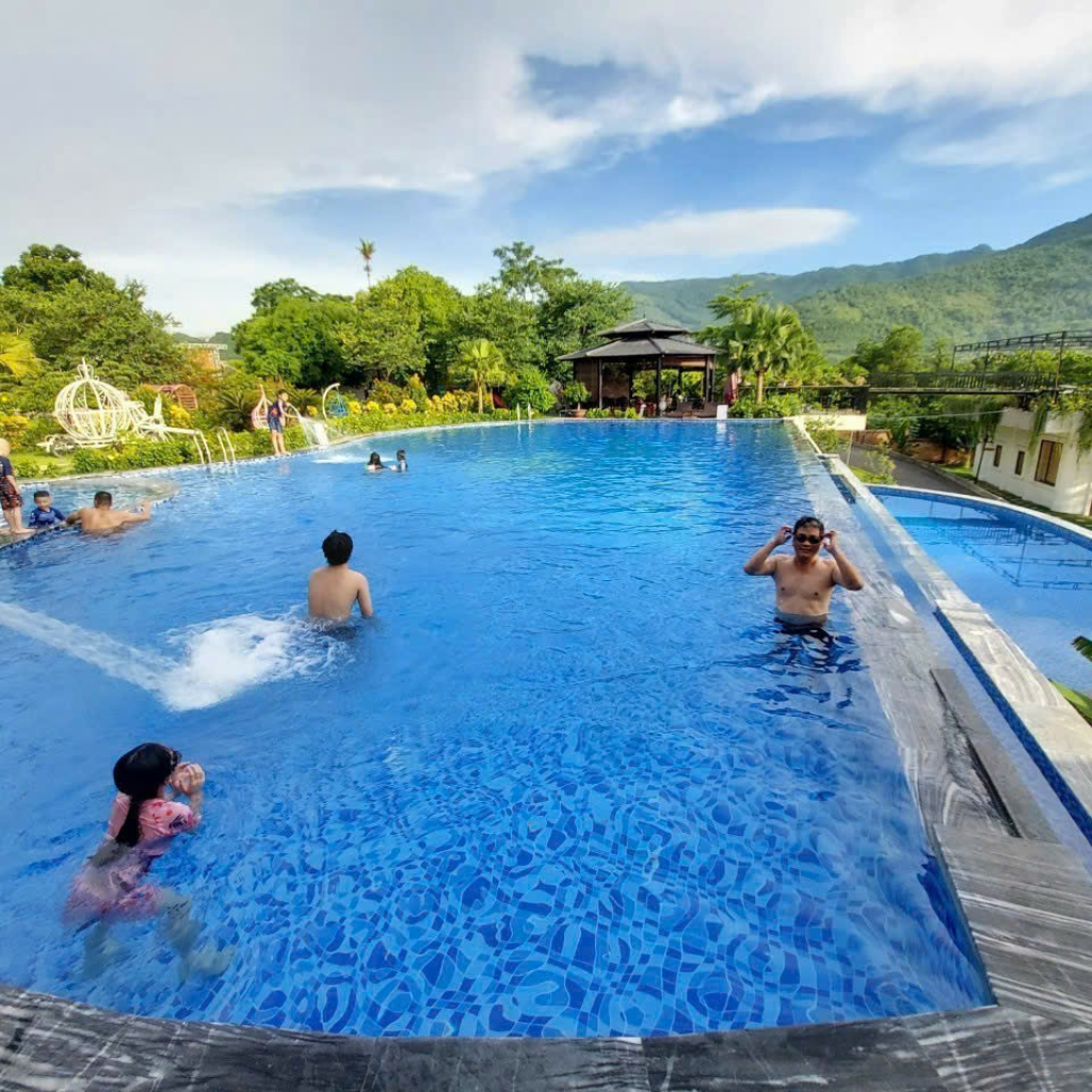 Khu bể bơi trẻ em